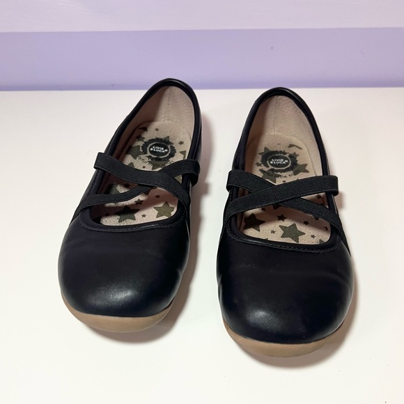 Livie and Luca Black Flats Aurora Size 2 - Picture 2 of 5
